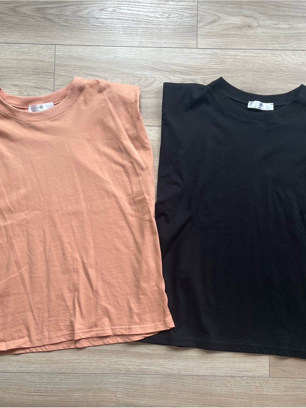 Women’s Muscle Crewneck Tank Top - Peach and Black